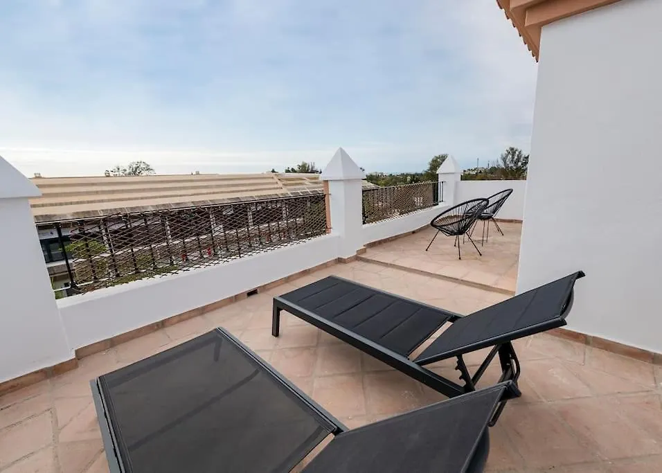 Atico Nuevo En Lujosa Urbanizacion Junto A Restaurantes Y Cafeterias Apartment Marbella