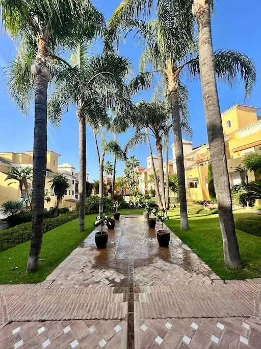Atico Nuevo En Lujosa Urbanizacion Junto A Restaurantes Y Cafeterias Apartment Marbella